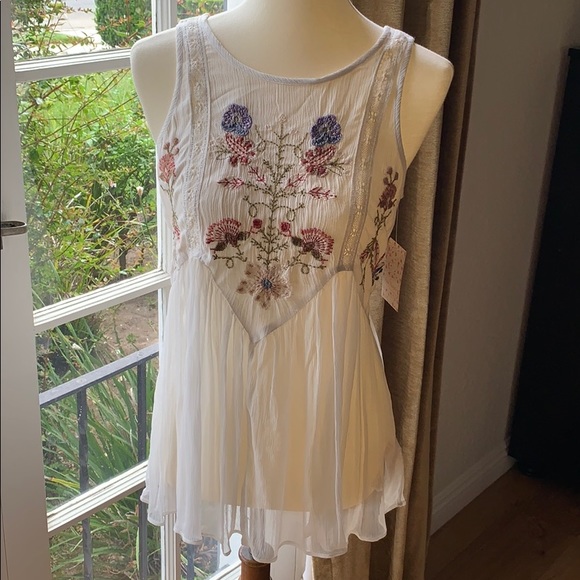 Free People Tops - Free People embroidered top sz small NWT